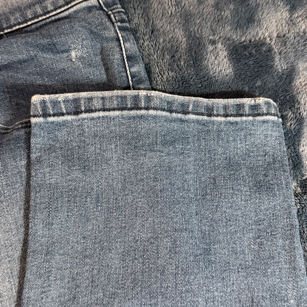 Mott & Bow Men’s Slim Jeans - Blue - Picture 4 of 10